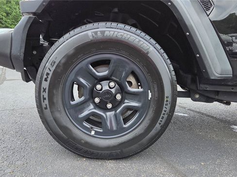 Used 2023 Jeep Wrangler Unlimited Sport AWD/4WD image 11