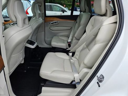 Used 2021 Volvo XC90 T6 Momentum w/ Advanced Package AWD/4WD image 15