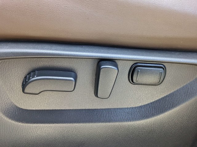 Used 2023 Nissan Armada Platinum w/ Captain's Chairs Package RWD image 25