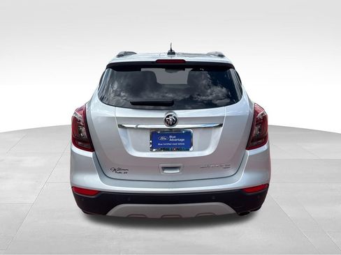 Used 2022 Buick Encore Preferred w/ Safety Package II AWD/4WD image 8