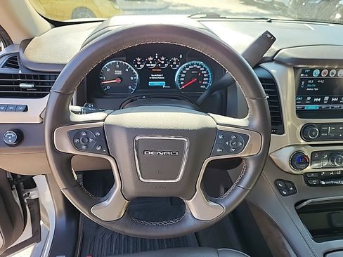 Used 2018 GMC Yukon Denali w/ Denali Ultimate Package image 5