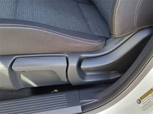 Used 2021 Nissan Rogue S image 12