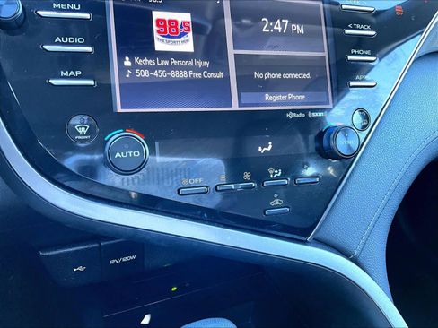 Used 2020 Toyota Camry XSE image 26