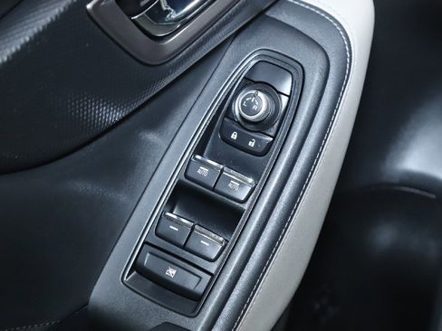 Certified 2023 Subaru Forester Limited image 17