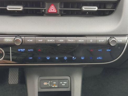 Used 2025 Hyundai Ioniq 5 Limited image 25