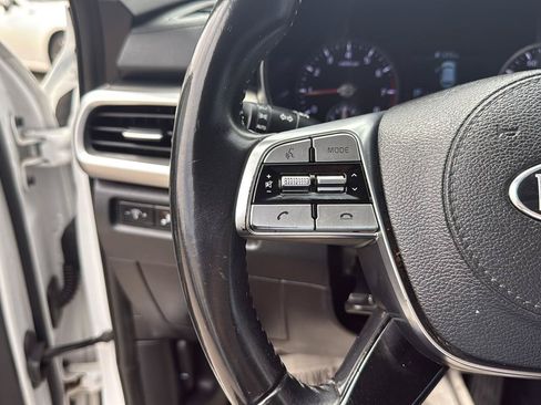 Used 2020 Kia Telluride LX FWD image 18