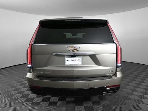 Used 2025 Cadillac Escalade Sport Platinum w/ LPO, Floor Liner Package AWD/4WD image 28