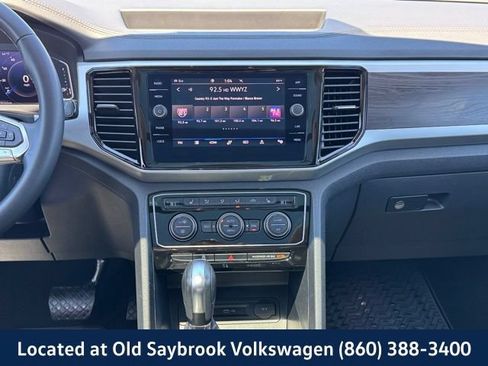 Used 2023 Volkswagen Atlas SE w/ Panoramic Sunroof Package AWD/4WD image 17