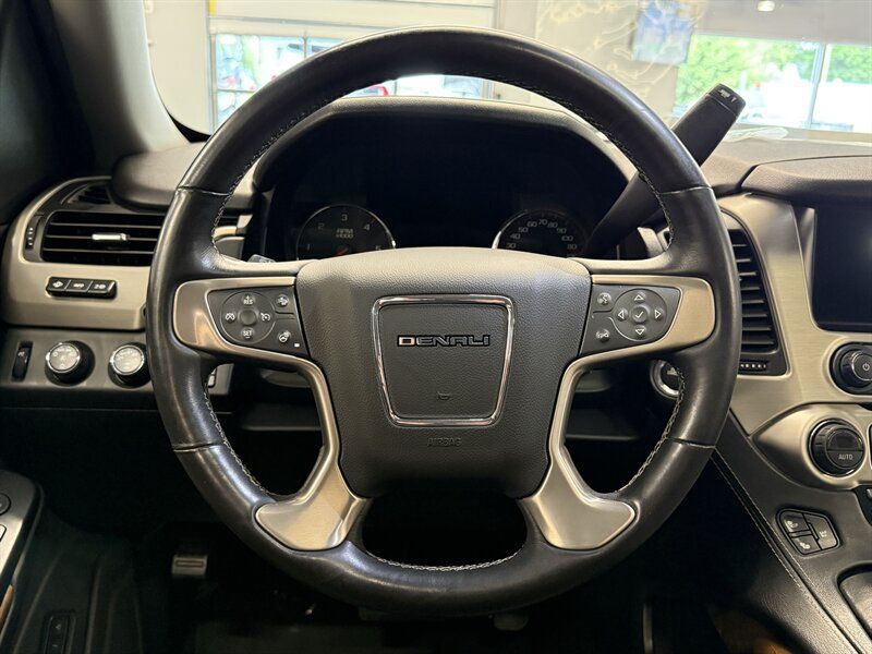 Used 2015 GMC Yukon Denali w/ Premium Package AWD/4WD image 37
