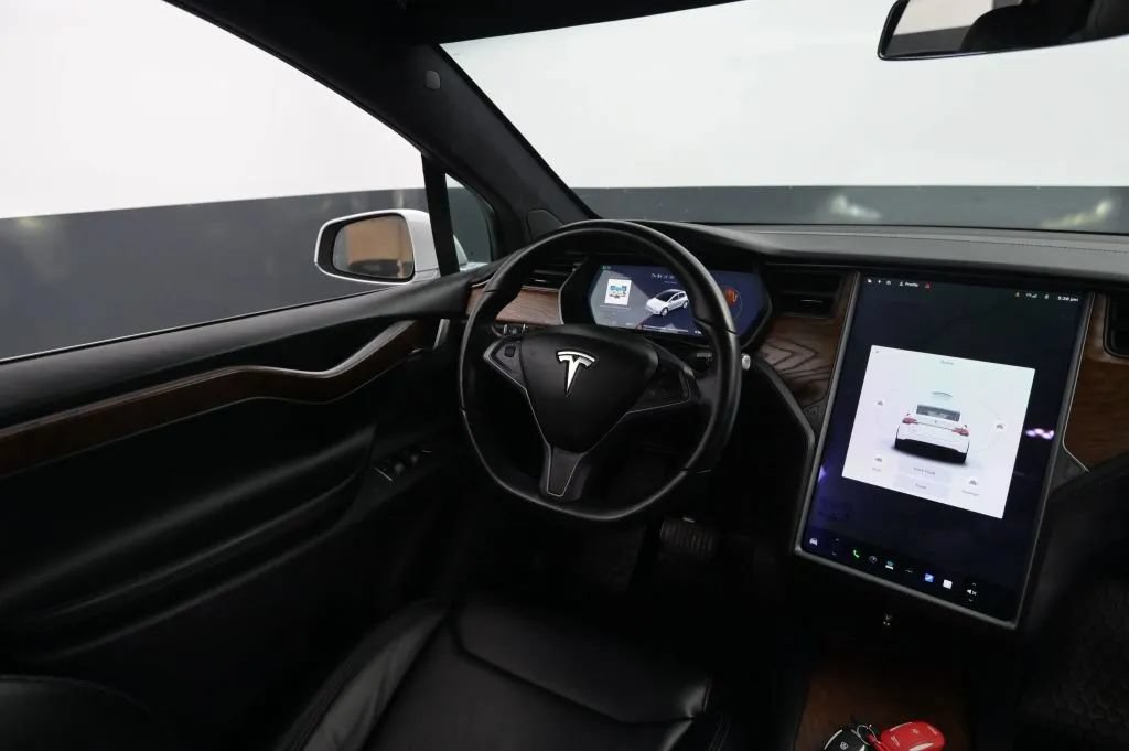 Used 2020 Tesla Model X Long Range AWD/4WD image 28