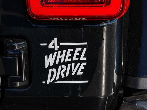 New 2026 Jeep Wrangler Rubicon w/ Whitecap Package image 9