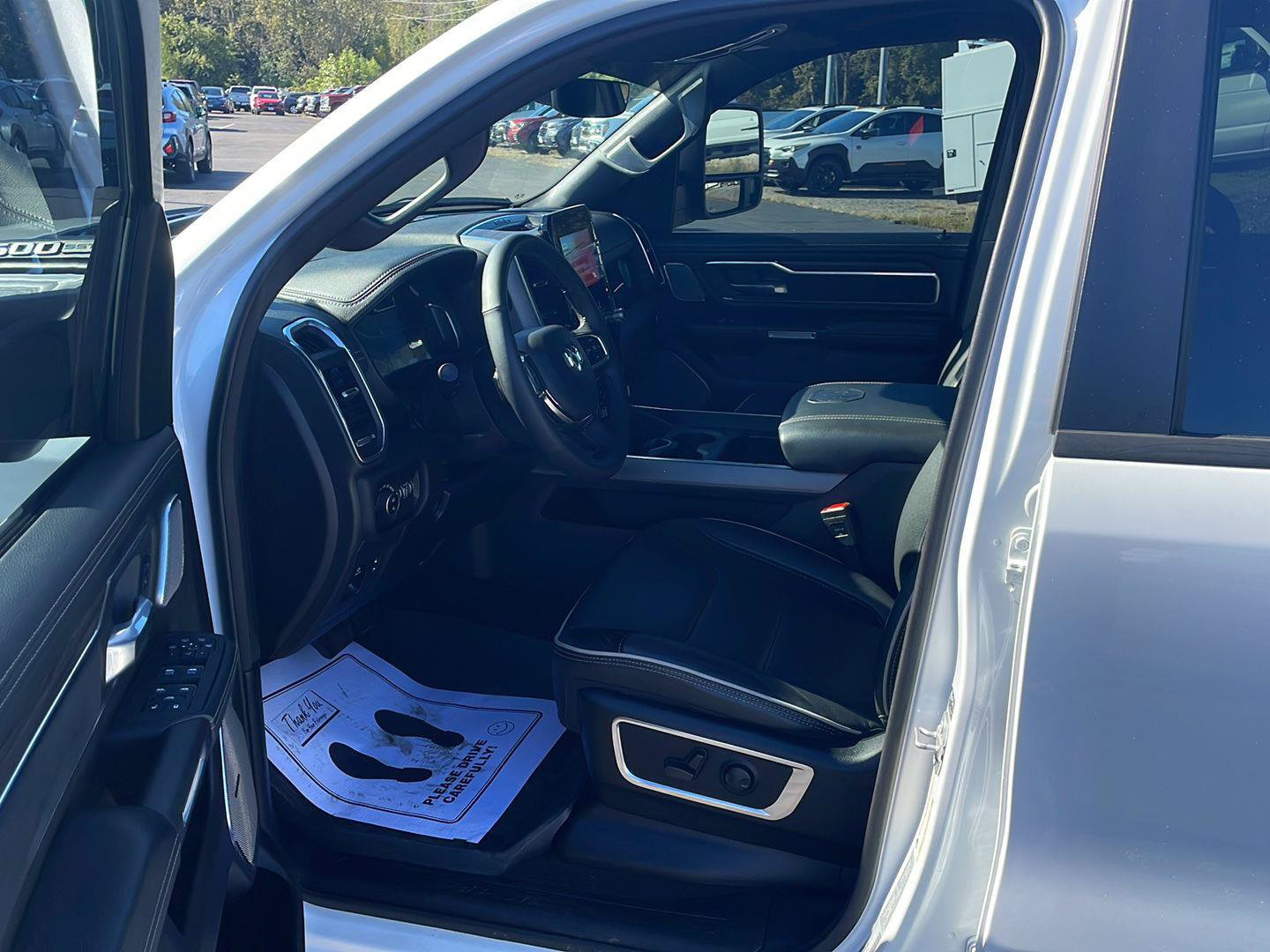Used 2025 RAM 1500 Laramie w/ Night Edition AWD/4WD image 10