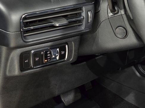 New 2025 Lincoln Corsair Reserve w/ Equipment Group 202A image 15