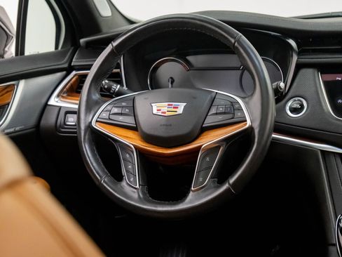 Used 2022 Cadillac XT5 Premium Luxury image 12
