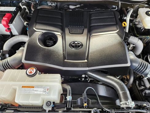 Used 2023 Toyota Tundra Limited image 32