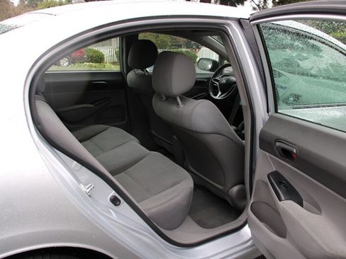 Used 2011 Honda Civic DX-VP image 6