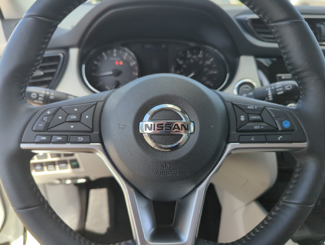 Certified 2022 Nissan Rogue Sport SV w/ Technology Package AWD/4WD image 43