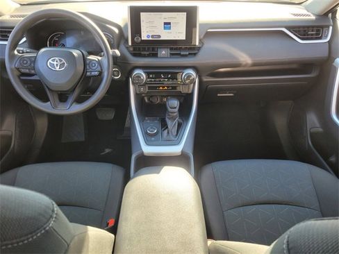 Used 2025 Toyota RAV4 XLE image 12
