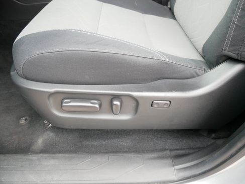 Used 2022 Toyota Tacoma TRD Off-Road image 20