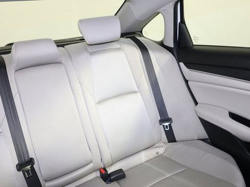 Used 2019 Honda Accord EX image 14
