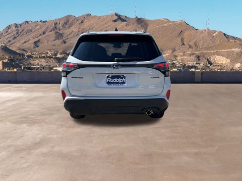 Used 2025 Subaru Forester Touring image 12