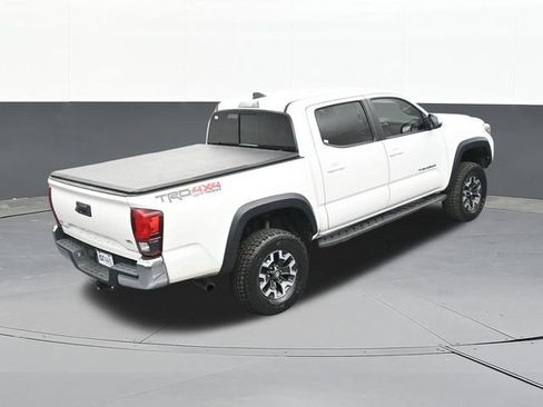 Used 2018 Toyota Tacoma TRD Off-Road AWD/4WD image 62