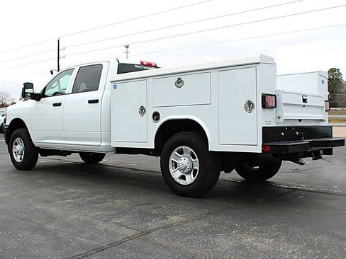 Used 2023 RAM 3500 Tradesman w/ Convenience Group image 4