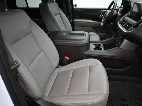 Used 2024 Chevrolet Tahoe Z71 w/ Z71 Off-Road Package AWD/4WD image 4