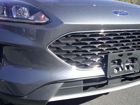 Certified 2022 Ford Escape SE w/ Cold Weather Package image 6