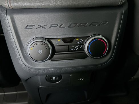 New 2026 Ford Explorer Active w/ Active Comfort Package image 25