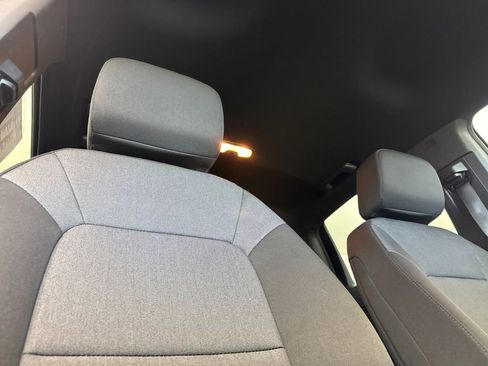 Used 2023 Chevrolet Colorado W/T image 15