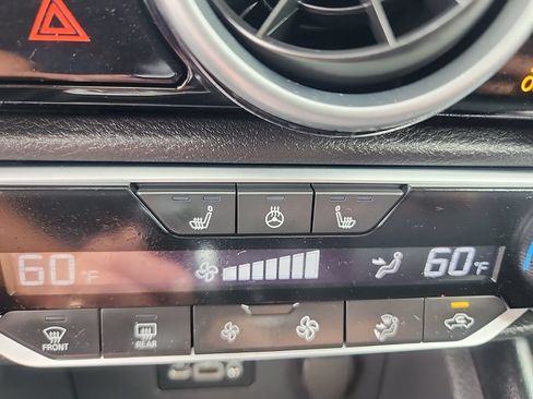 Used 2022 Nissan Sentra SR w/ SR Premium Package FWD image 24