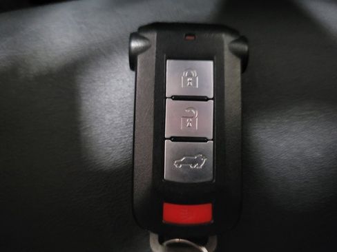 Used 2018 Mitsubishi Outlander GT image 32