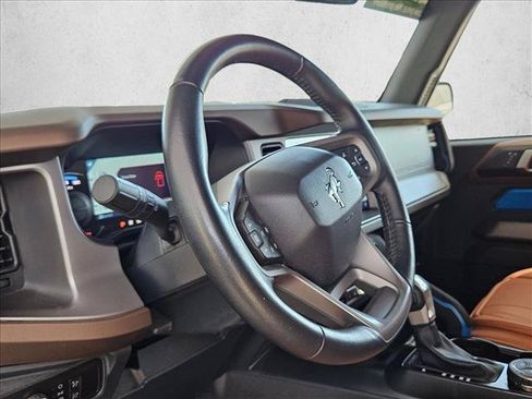 Used 2023 Ford Bronco Outer Banks AWD/4WD image 9
