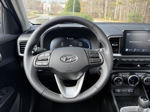 New 2026 Hyundai Venue SEL image 17