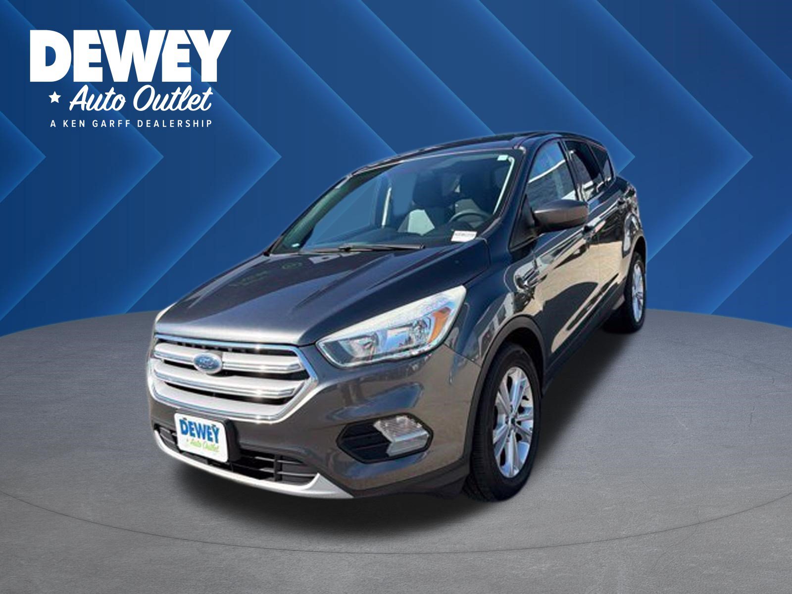 Used 2017 Ford Escape SE w/ SE Cold Weather Package AWD/4WD image 1