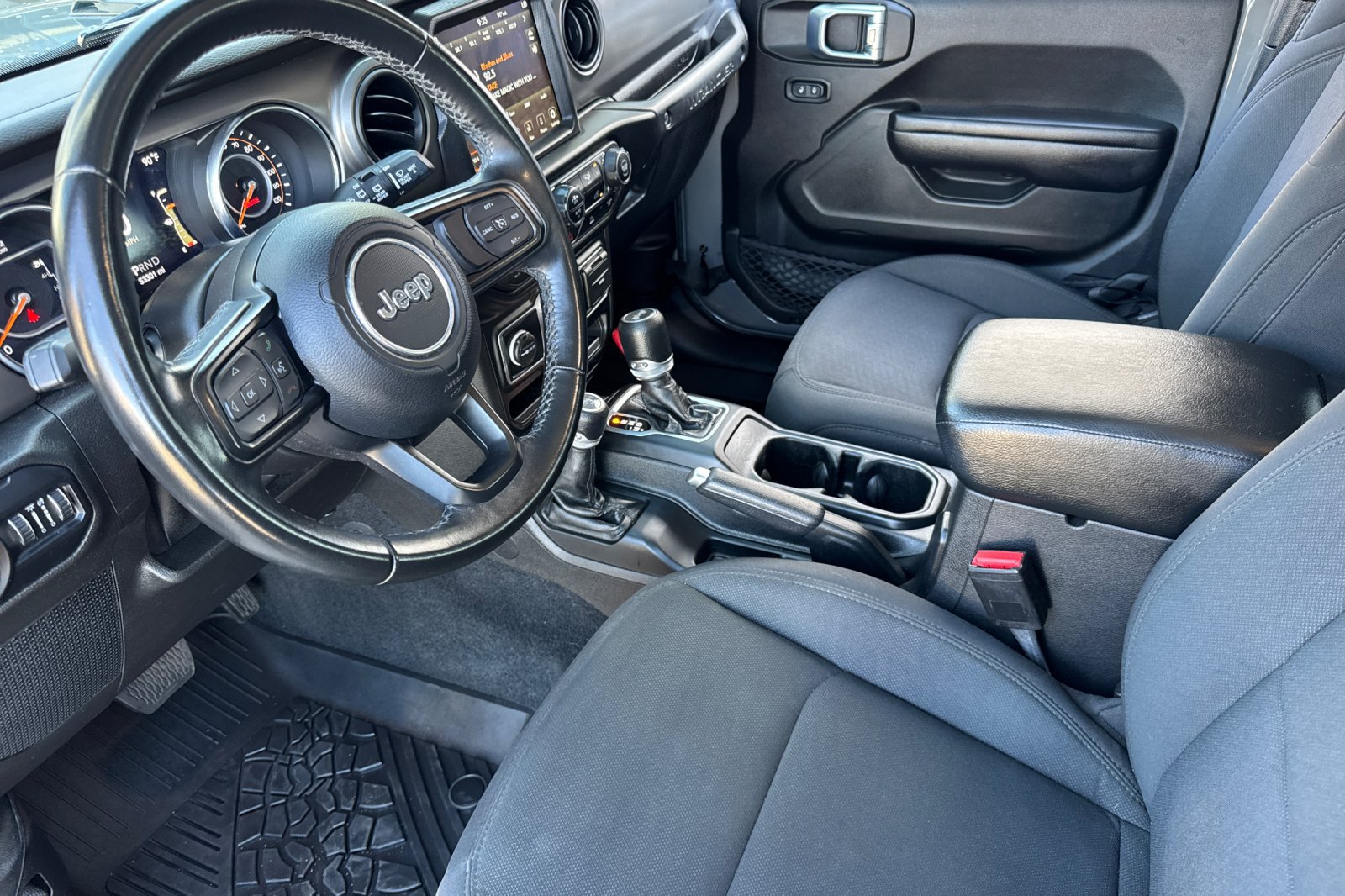 Used 2021 Jeep Wrangler Unlimited Sport AWD/4WD image 9