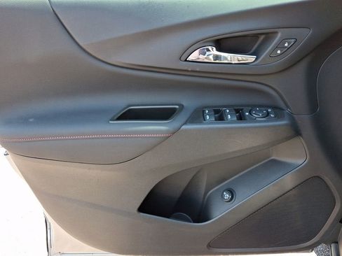 Certified 2023 Chevrolet Equinox RS FWD image 14