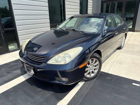 Used 2004 Lexus ES 330 FWD image 2