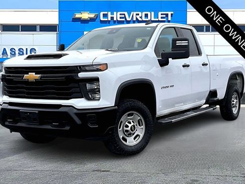 Used 2024 Chevrolet Silverado 2500 W/T w/ WT Convenience Package AWD/4WD image 2