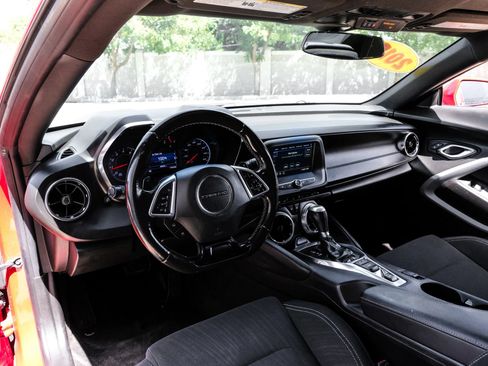 Used 2019 Chevrolet Camaro LT RWD image 3