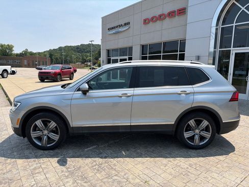 Used 2020 Volkswagen Tiguan SEL AWD/4WD image 5