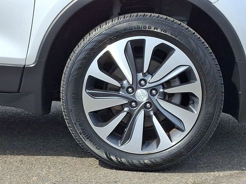 Certified 2022 Buick Encore Preferred w/ Safety Package image 8