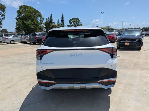 Certified 2023 Kia Sportage EX FWD image 7