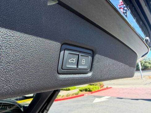 New 2025 Audi SQ5 Prestige image 29