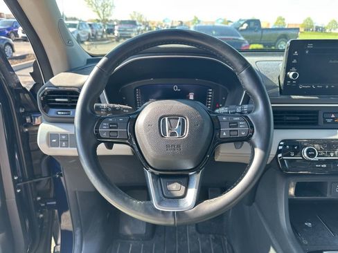 Used 2024 Honda Pilot Elite image 22