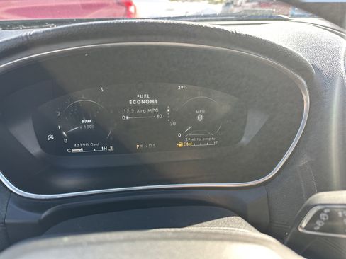 Used 2020 Lincoln Nautilus Reserve w/ Equipment Group 202A image 11