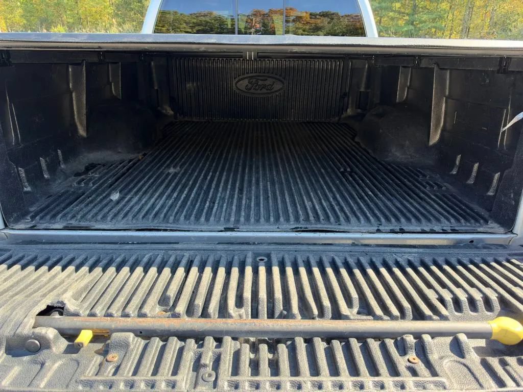Used 2015 Ford F250 Lariat w/ Lariat Ultimate Package AWD/4WD image 16