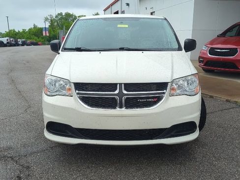 Used 2013 Dodge Grand Caravan SE FWD image 4