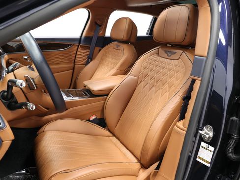 Used 2022 Bentley Flying Spur V8 AWD/4WD image 14